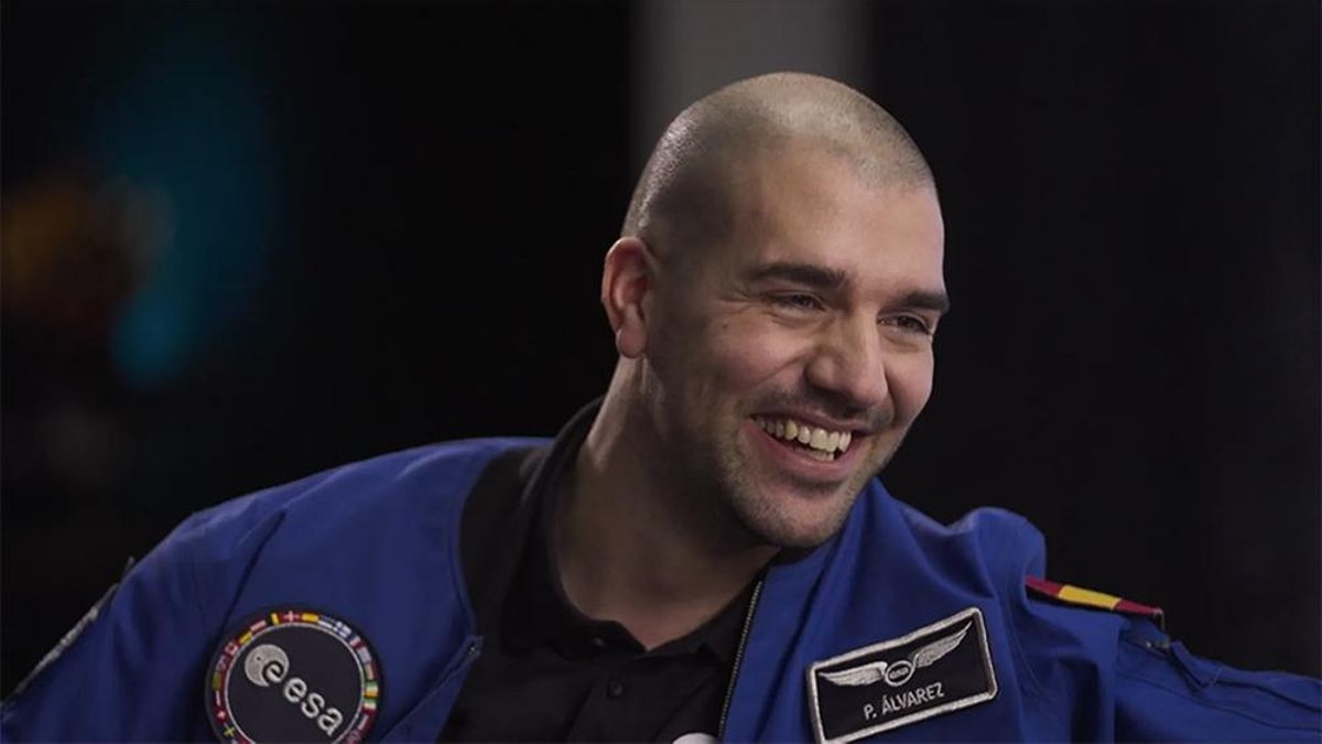 El astronauta Pablo Álvarez explica cómo responde a los terraplanistas que le escriben "todas las semanas"