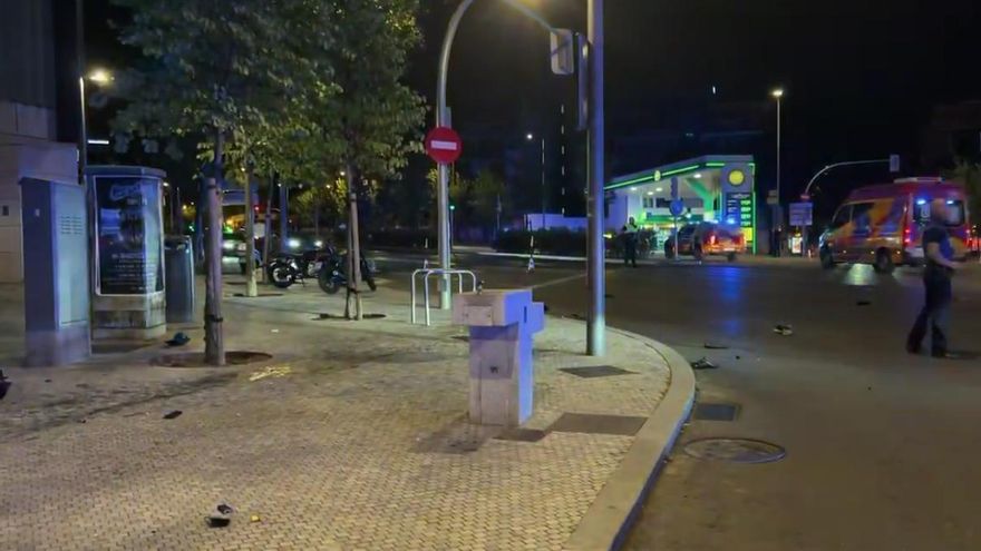 Herido de gravedad un motorista arrollado por un taxista que se dio a la fuga en la calle Príncipe de Vergara