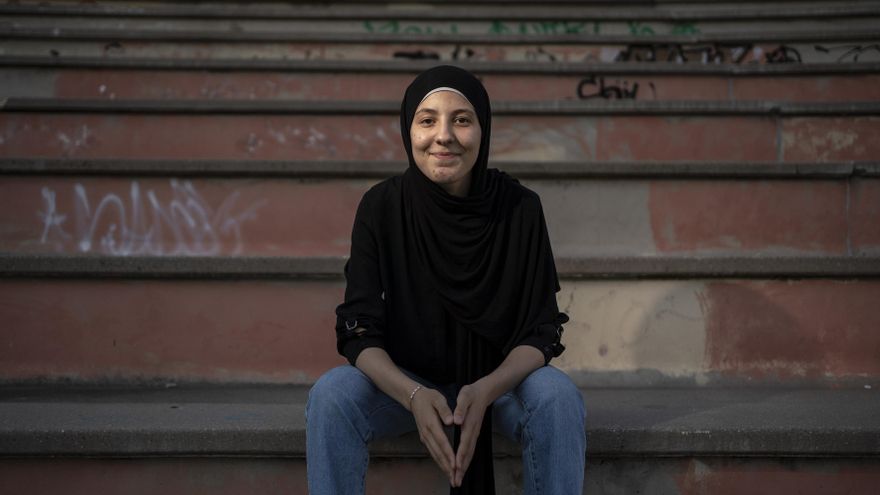 Souhaila Bakkali comenzó a colaborar en la despensa de 'La casa del barrio de Carabanchel' en junio de 2020.