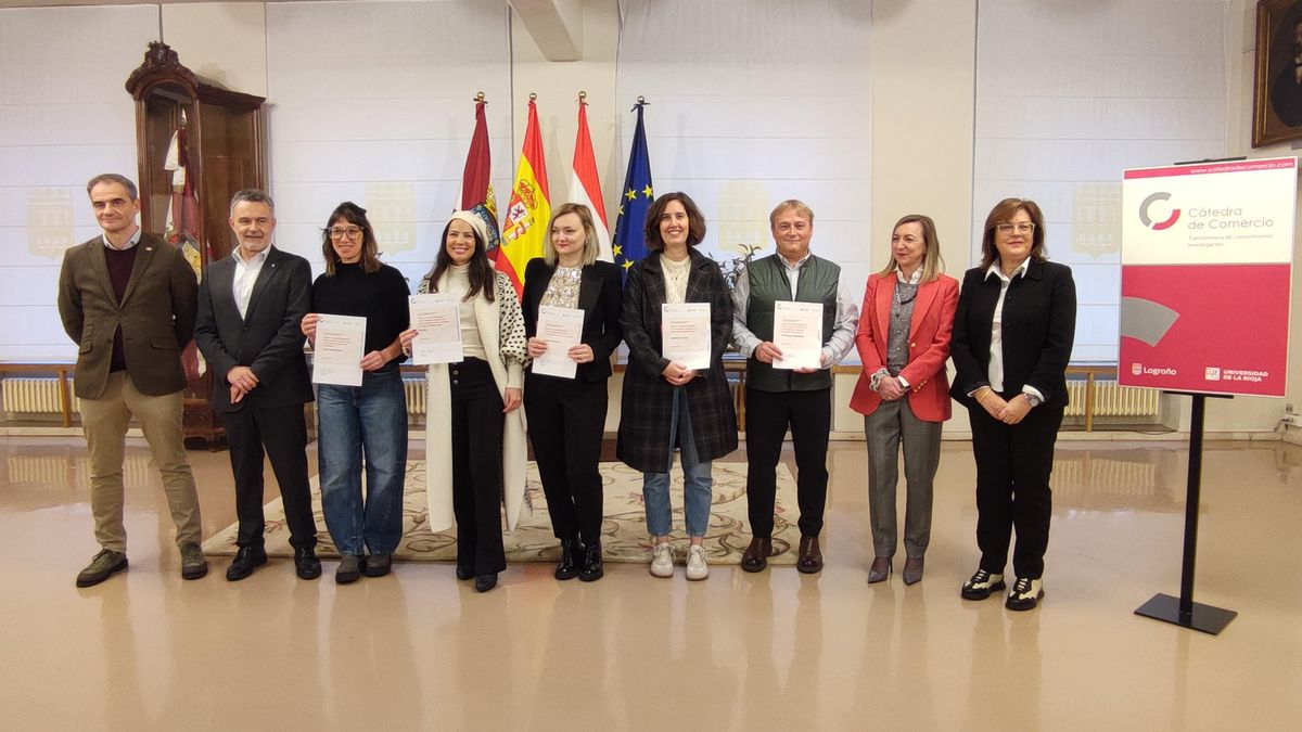 Premios al comercio excelente de Logroño para Textiles Marañón, Gloss, Santos Ochoa, Cometa Vintage y Luvi Pastelería