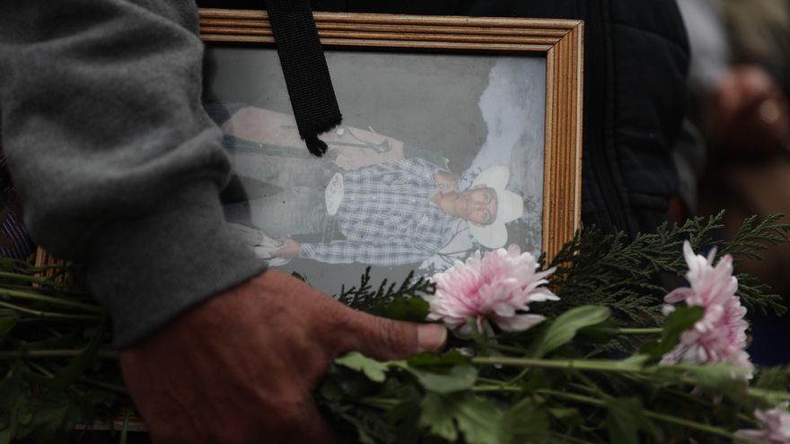 Familiares de migrantes desaparecidos en México piden justicia en un homenaje