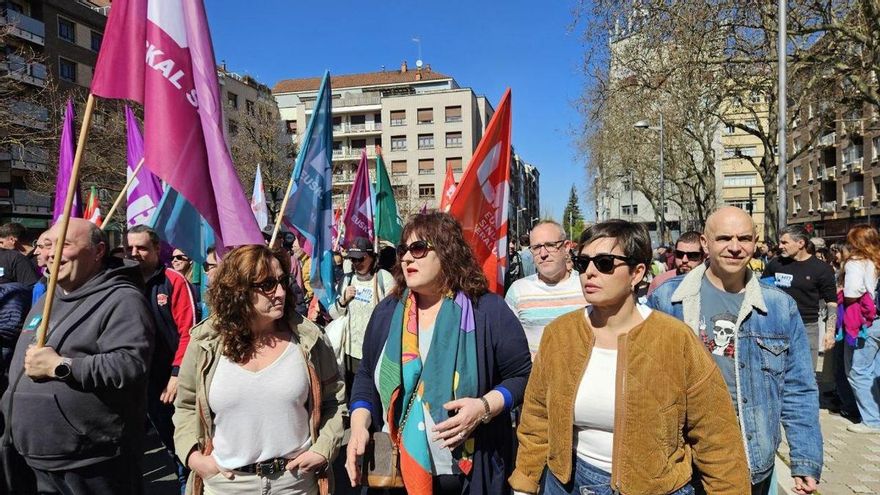 Cargos de EH Bildu, en la manifestación de este martes en Vitoria