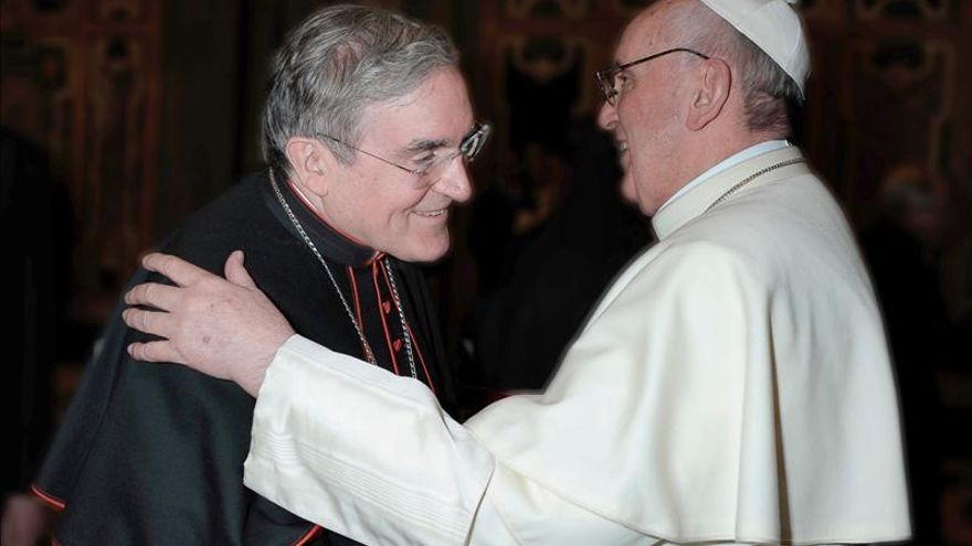 El papa se interesa por la pobreza en Cataluña en una audiencia con el cardenal Sistach