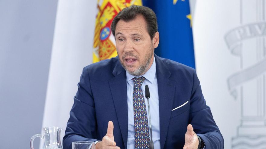 El ministro de Transportes, Óscar Puente, tras un Consejo de Ministros.
