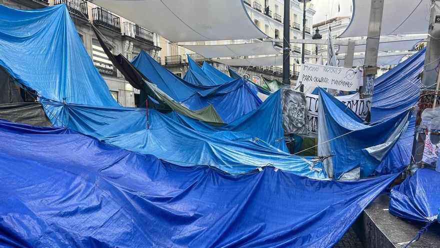 Acampada de Sol bajo la lluvia el 6 de octubre de 2026