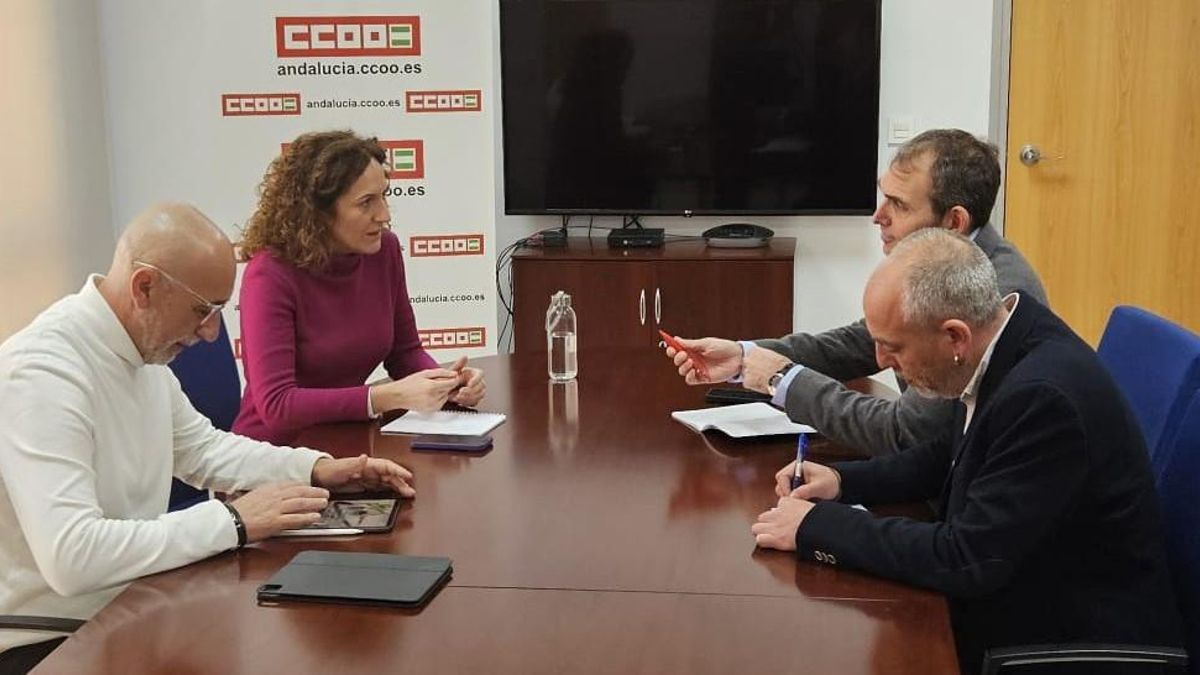 López y Valero, junto a José Blanco, secretario de Organización de CCOO de Andalucía, y el secretario general del PCA, Ernesto Alba.