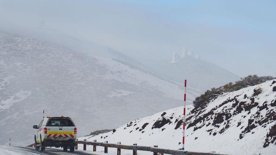 Estado de las carreteras en las inmediaciones de Izaña, en el Teide