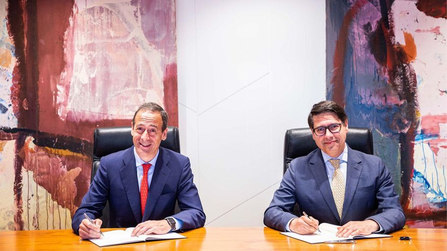 Gonzalo Gortázar, Consejero Delegado de CaixaBank, y Ricardo Mourinho Félix, Vicepresidente_del_BEI