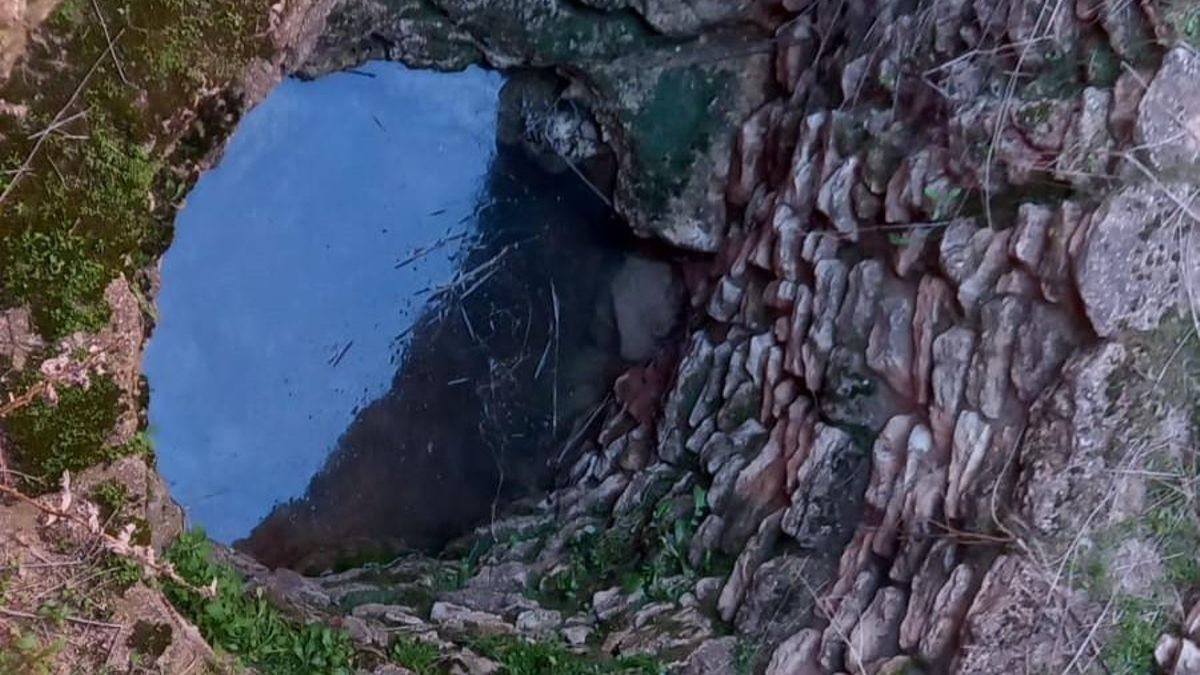 El pozo del yacimiento arqueológico de la Motilla de Azuer vuelve a tener agua tras nueve años