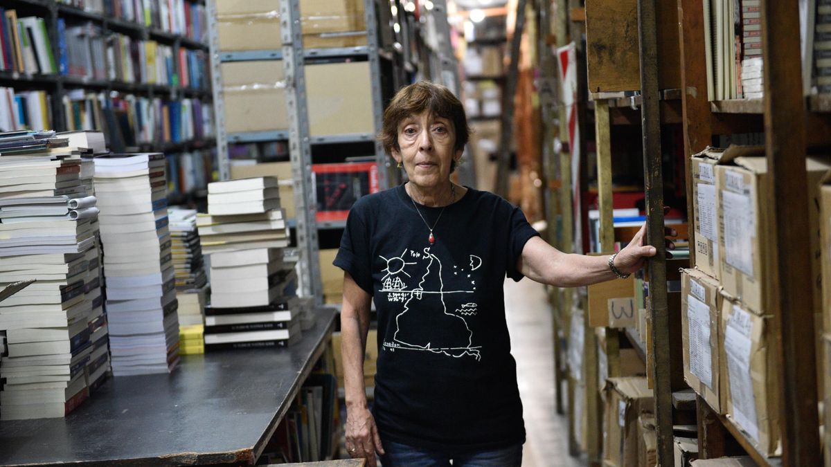 Marisú en Librería Hernández que fundó su papá.
