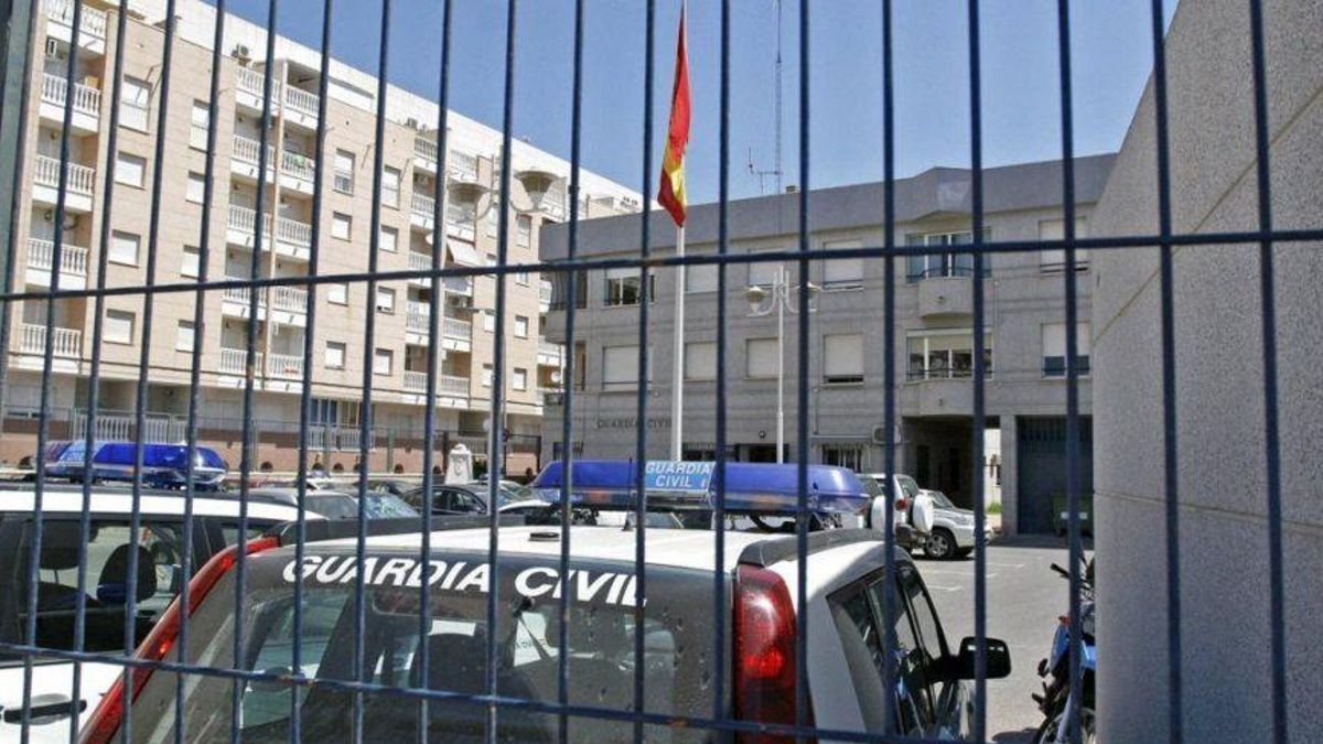 Caserna de la Guàrdia Civil a Torrevella.