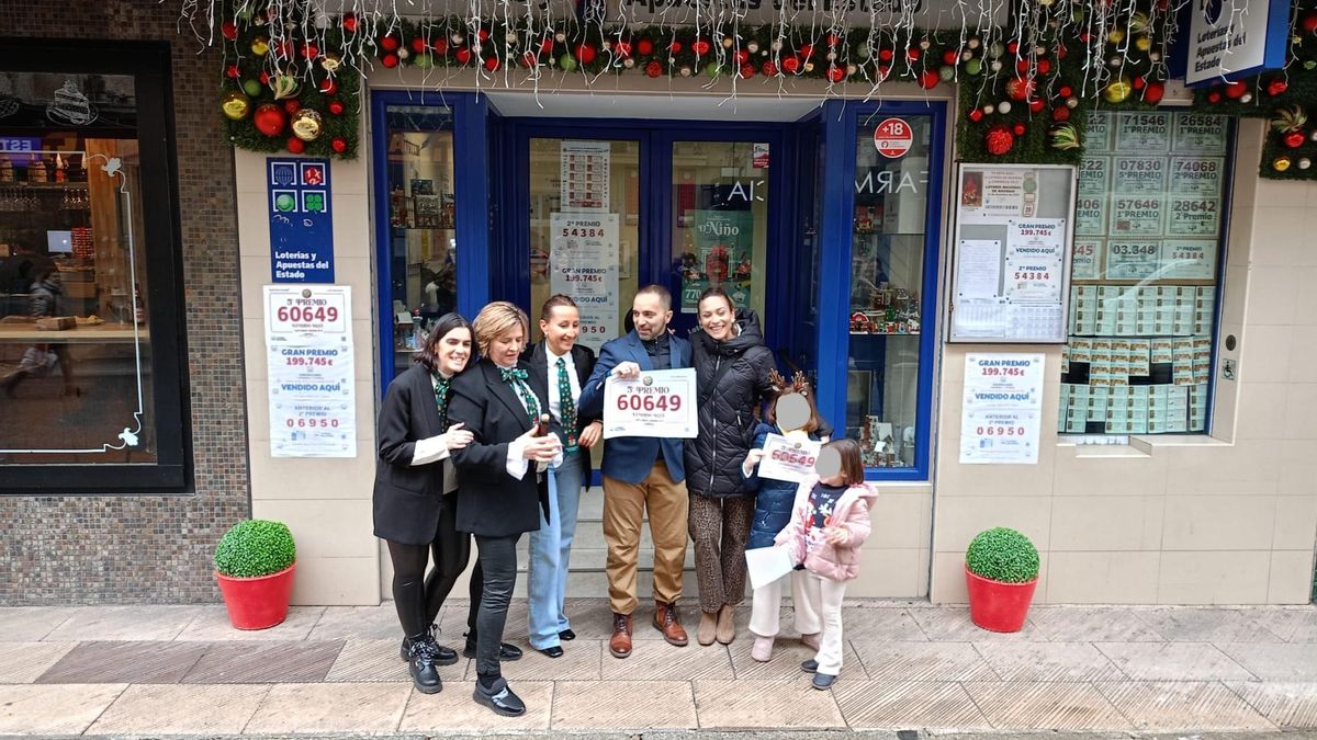 La Administración nº 2 de Cuenca celebra el quinto premio de la Lotería de Navidad