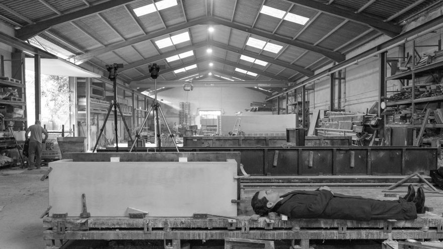 Lorca vuelve a desaparecer en el “banco público” que recuerda los crímenes del franquismo enterrados en cunetas