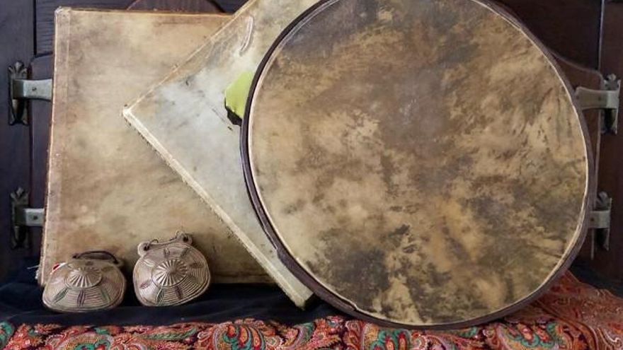 Instrumentos Amanda y Laura (tienen una antigüedad de unos 150 años)