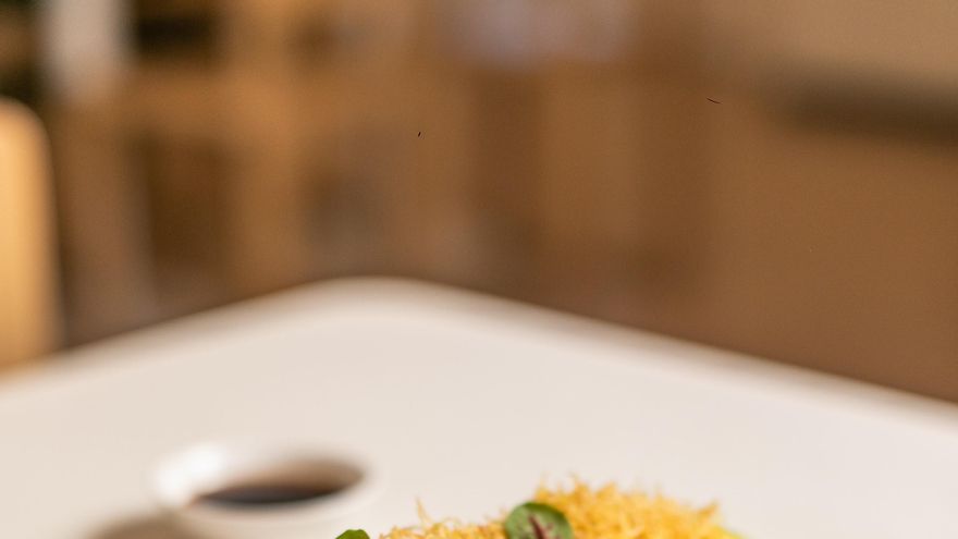 No, en Japón no encontrarás un maki de fresa: diferencias entre el sushi occidental y el sushi real