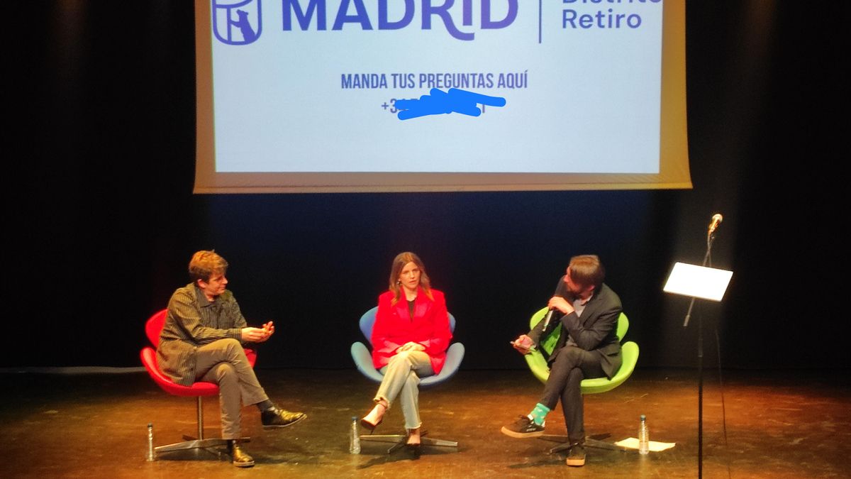Soto Ivars inicia una gira de debates apoyada por el Ayuntamiento de Madrid hablando de herencia, impuestos y 'therians'