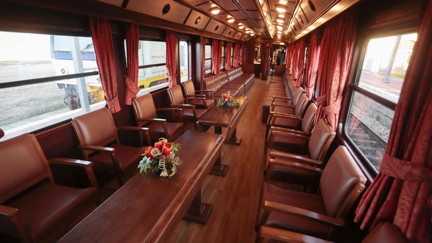 interior del tren turístico ‘Ruta del sabor ferroviario y la minería’.