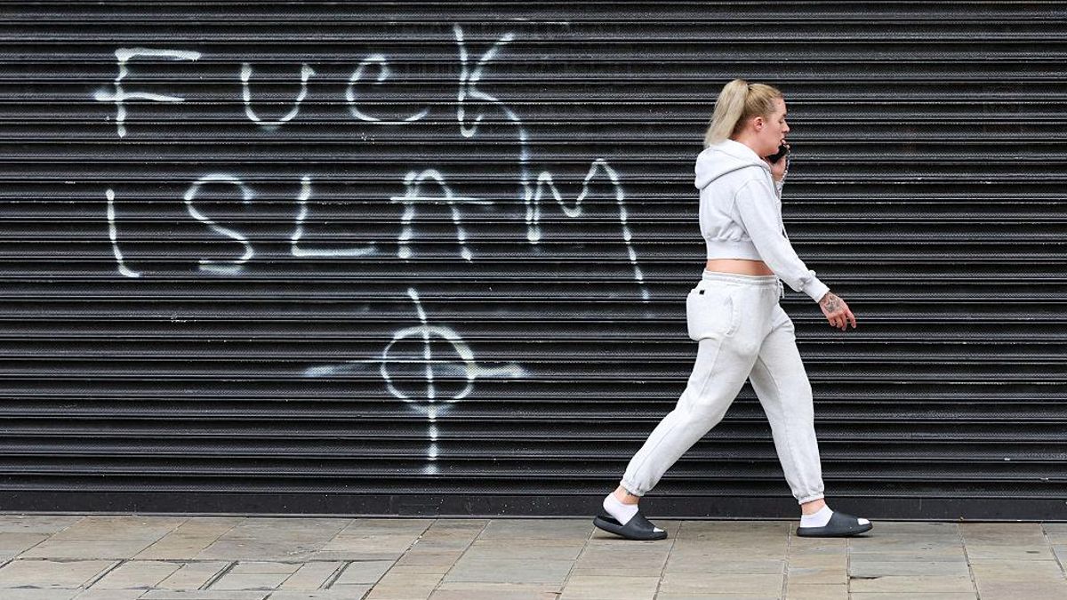 Grafiti islamófobo en Belfast, Irlanda del Norte.