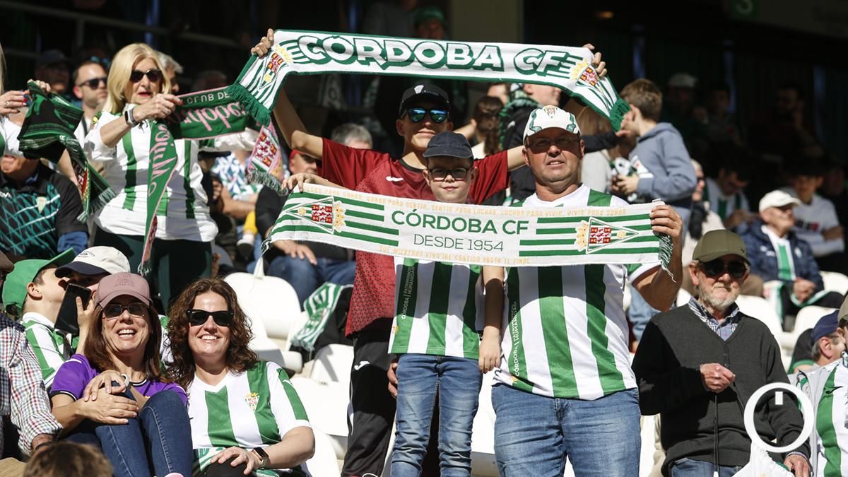 Grada Blanquiverde del Córdoba CF - SD Huesca