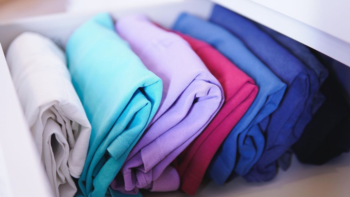 ¿Puede el color de tu ropa hacer que pases más o menos calor?