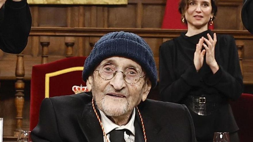 Álvaro Pombo, en su discurso por el Premio Cervantes: "Nos hemos convertido entre influencers y mercachifles"