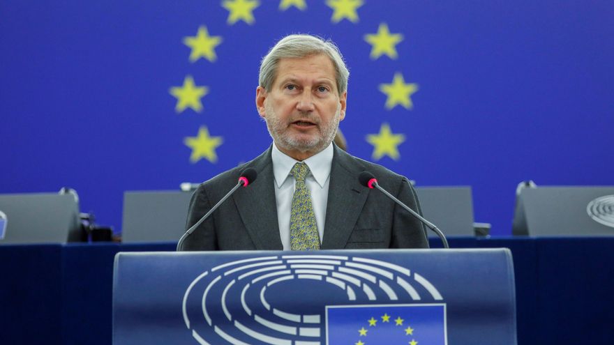 El comisario europeo de Presupuestos, Johannes Hahn, este miércoles en Estrasburgo. EFE/EPA/JULIEN WARNAND