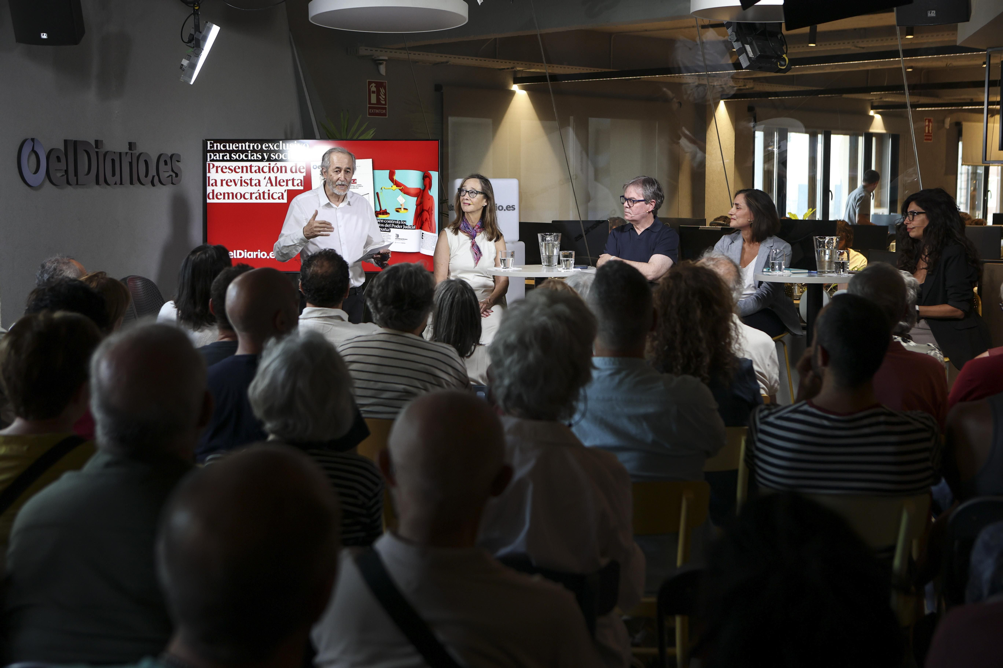 ‘Alerta democrática’, la nueva revista de elDiario.es, en imágenes