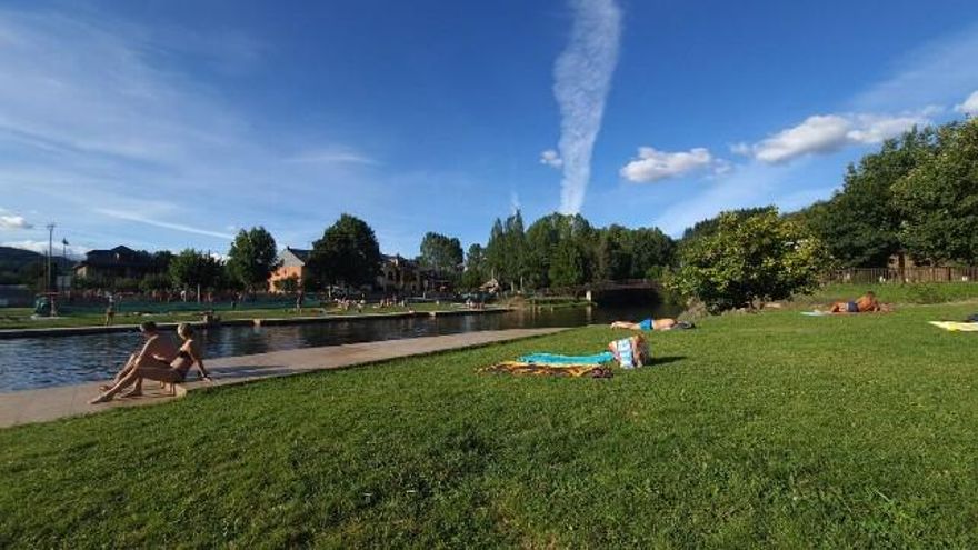 Playa Fluvial de Vega de Espinareda en el Bierzo.