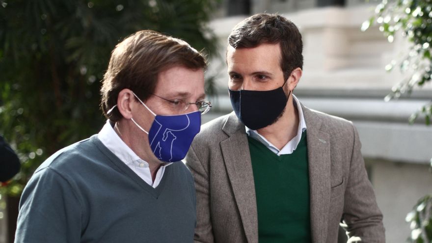 Archivo - El presidente del PP, Pablo Casado, y el alcalde de Madrid, José Luis Martínez-Almeida