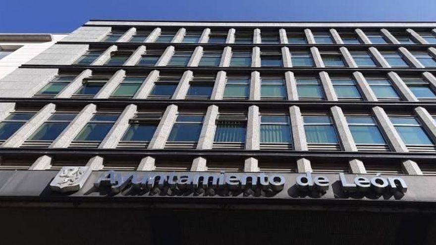 El Ayuntamiento de León suspende una oposición de 700 personas porque se filtró el examen