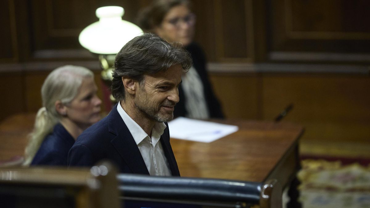 El presidente del grupo parlamentario de Unidas Podemos y En Comú Podem en el Congreso, Jaume Asens, durante una sesión plenaria en el Congreso de los Diputados, a 27 de octubre de 2022, en Madrid (España).