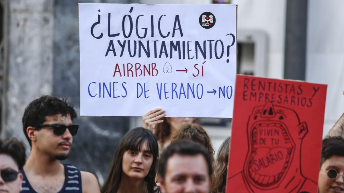 Concentración por la vivienda en Córdoba