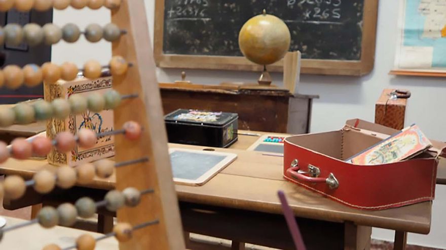 Sala II: Aula de la Segunda República al Franquismo (1931-1975)