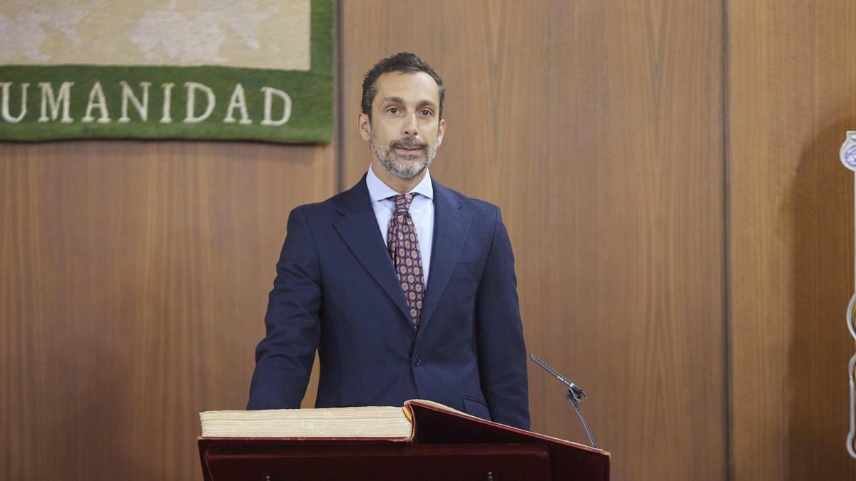 El jefe de prensa de Abascal admite que incumplió la ley como consejero de Canal Sur: "Me nombró Vox y trabajaba para Vox"