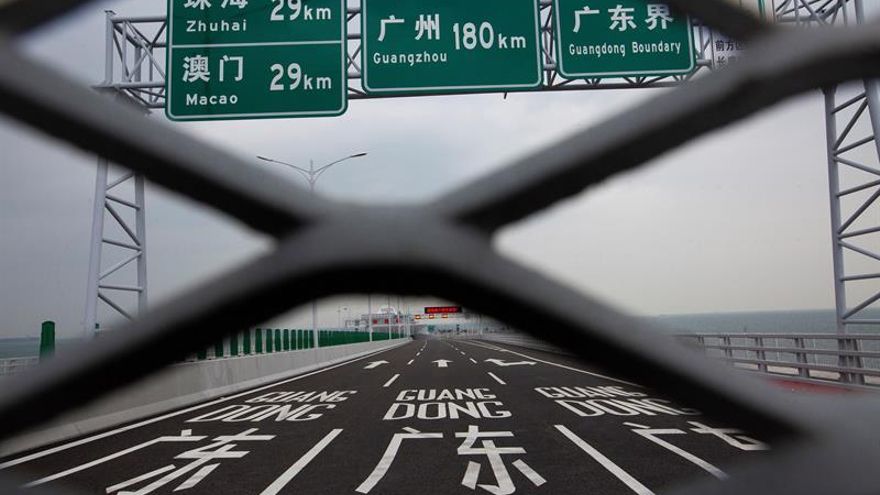 China inaugurará el puente sobre el mar más largo del mundo el próximo martes