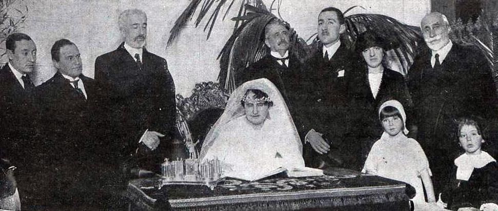 Boda de José María Semprún (de pie, segundo a la derecha de la novia) en marzo de 1919 con Susana Maura Gamazo