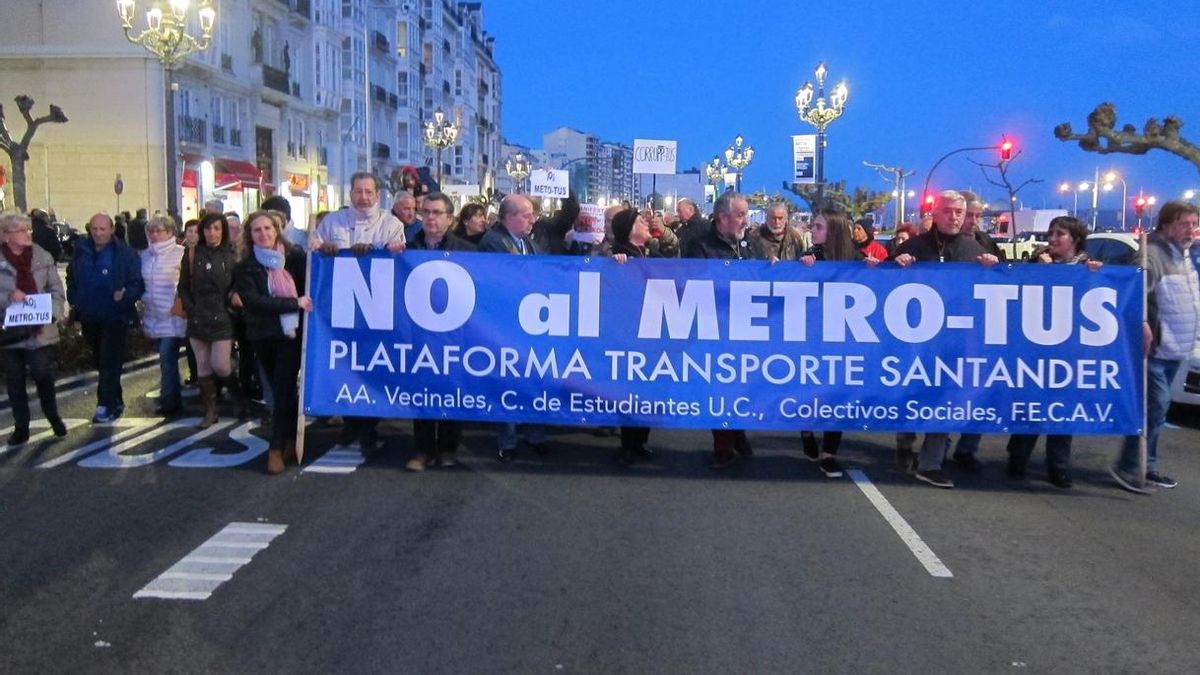 Plataforma Transporte convoca manifestación contra el Metro-TUS la víspera del chupinazo