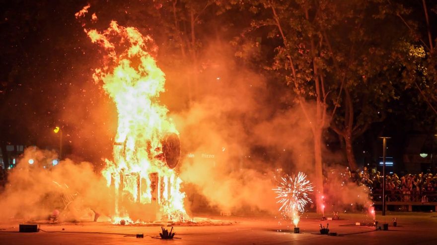 La Quema de la Cuba despide las fiestas de San Mateo 2026 con emoción y agradecimiento
