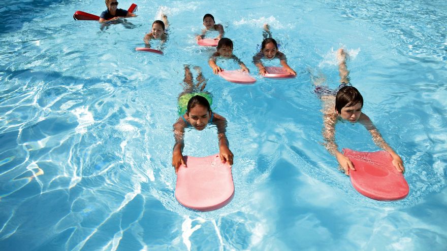 Un experto explica cómo prevenir muertes infantiles en playas y piscinas: “El ahogamiento de los niños es silencioso”
