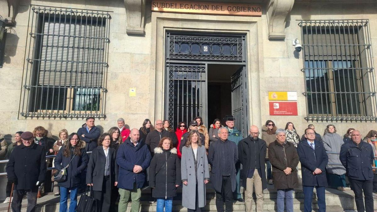 Las instituciones leonesas se solidarizan con las víctimas del accidente ferroviario en Adamuz