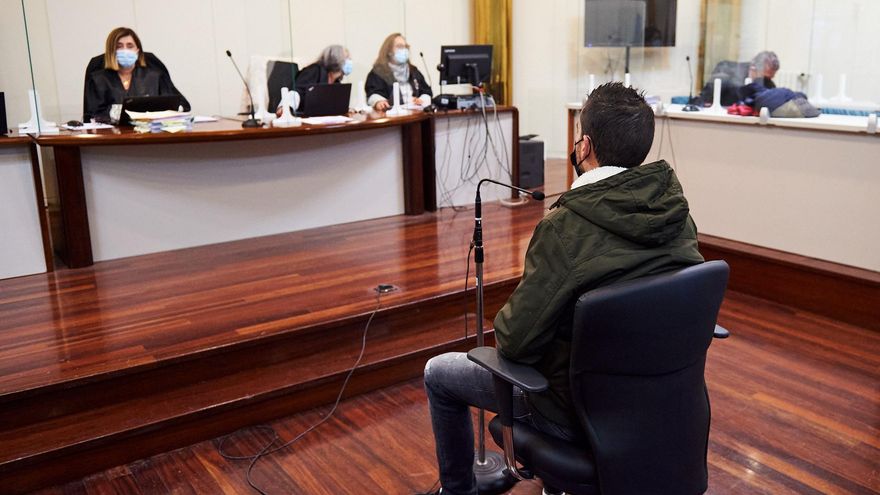 Los testigos del accidente mortal de Corbán aseguran que el acusado de la muerte de las dos mujeres circulaba "a muchísima velocidad"