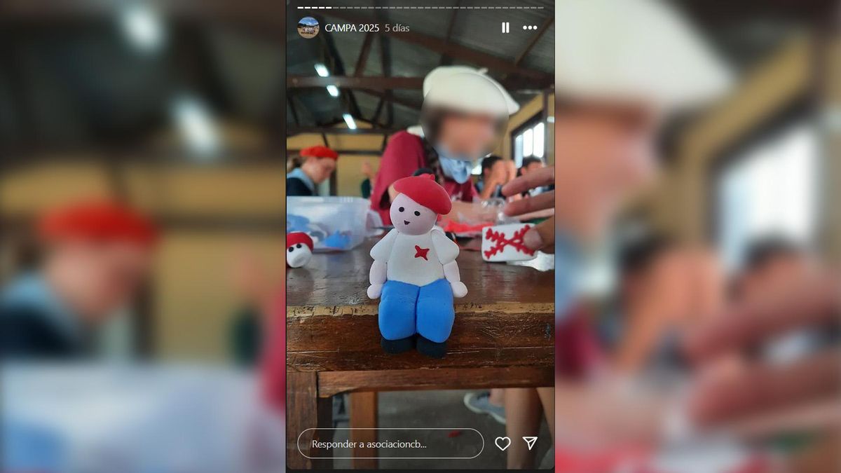 Taller de plastilina del campamento de este año en una imagen difundida por Cruz de Borgoña en Instagram.
