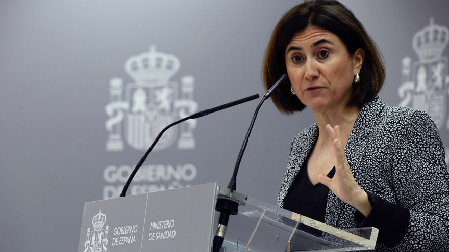 María José Sierra, jefa de área del Centro de Coordinación de Alertas y Emergencias Sanitarias del Ministerio de Sanidad durante la rueda de prensa ofrecida este lunes en la sede de su ministerio, en Madrid, para informar acerca de las últimas novedades de la pandemia del coronavirus.