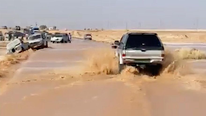 Inundaciones y carreteras cortadas en el Sáhara: así fueron las lluvias históricas