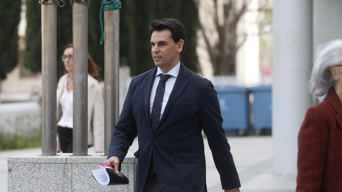 La pareja de Ayuso declara en el juzgado por el señalamiento de Miguel Ángel Rodríguez a dos periodistas