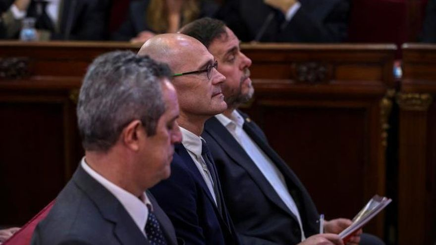 Junqueras y Romeva piden que el día 21 se les permita atender a la prensa