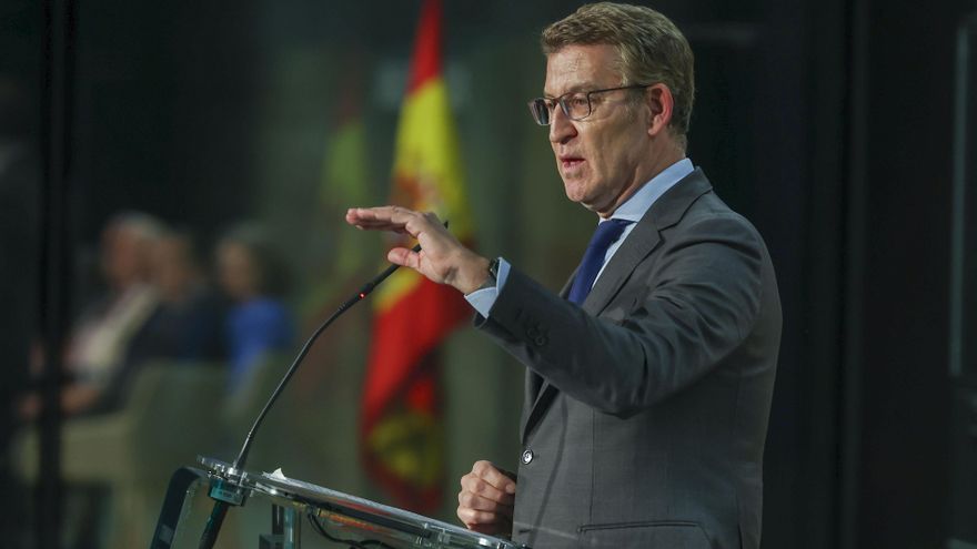 El presidente del PP, Alberto Núñez Feijoo, durante su intervención este martes en el encuentro “Fragilidad de la democracia en tiempos de populismo y polarización. ¿Está la libertad amenazada?”. EFE / Kiko Huesca.