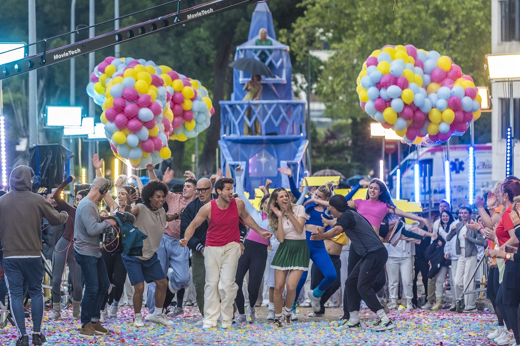 RTVE comparte las mejores fotos de 'El gran desfile' con el que se presentó 'La familia de la tele'