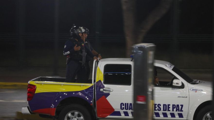 Militares por las calles de Caracas tras varias detonaciones y explosiones en la madrugada de este sábado