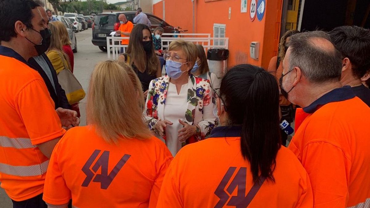 El presidente de la CEV y la consellera de Sanidad asisten al inicio de la vacunación en las grandes empresas valencianas.